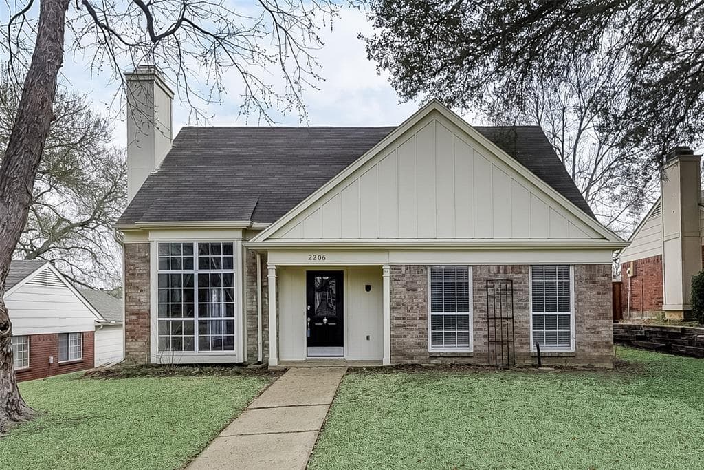 2206 Villawood Ln