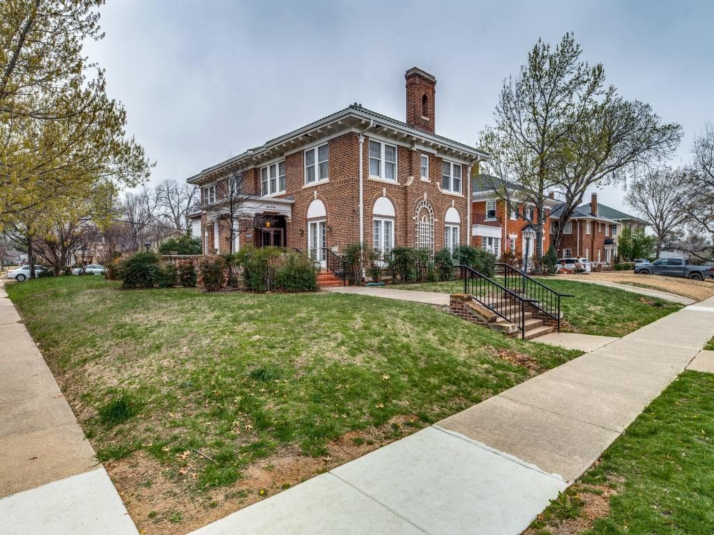 1501 Elizabeth Blvd