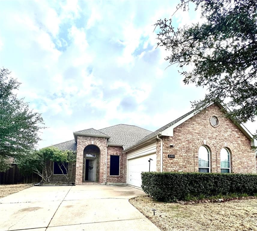 2401 Orchid Dr
