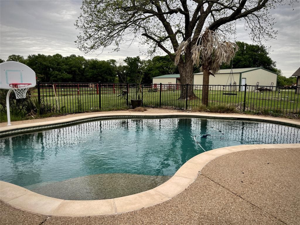 8029 County Road 201a
