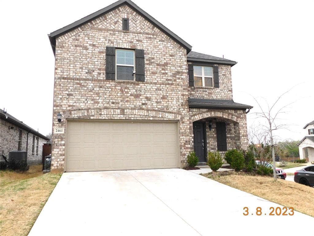 2461 Leah Ln