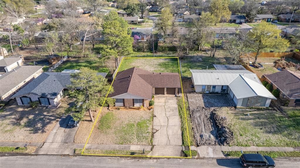 5213 Hilltop Dr