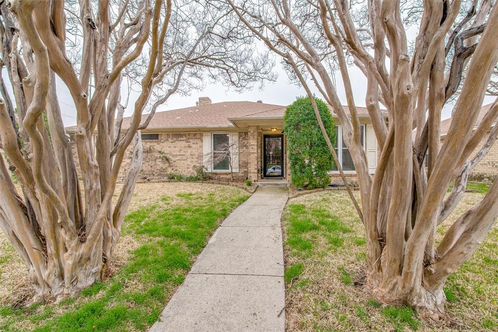 2206 Saharah Dr