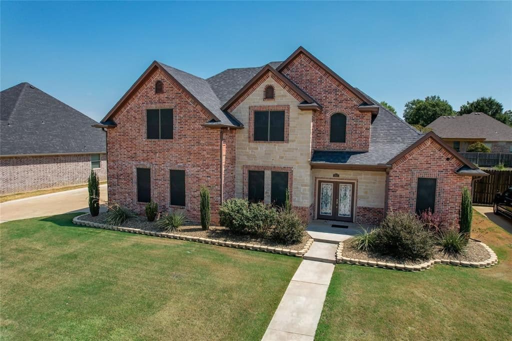 552 Ashton Ln