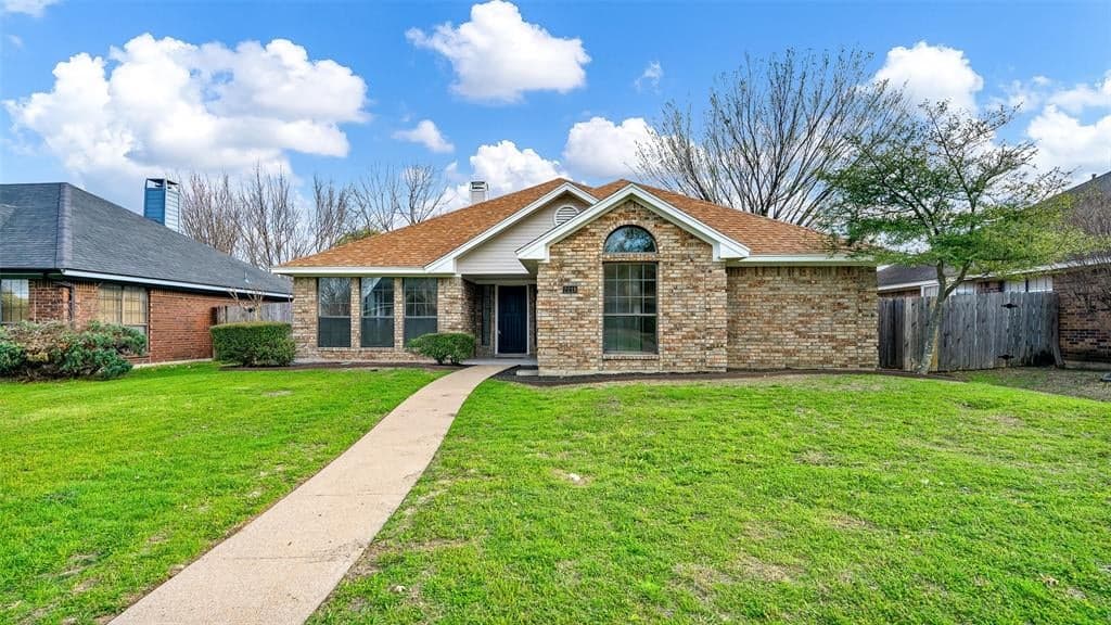 2218 Waverly Dr