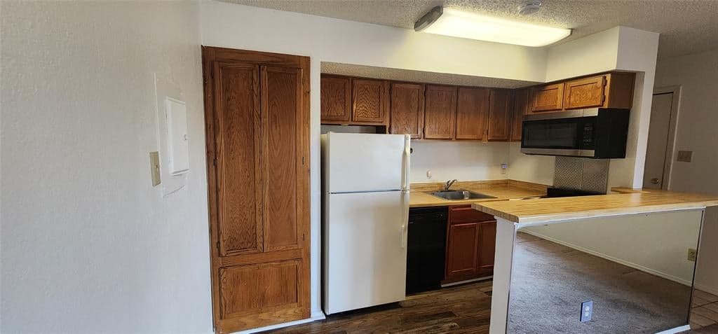 9839 Walnut St Apt T304