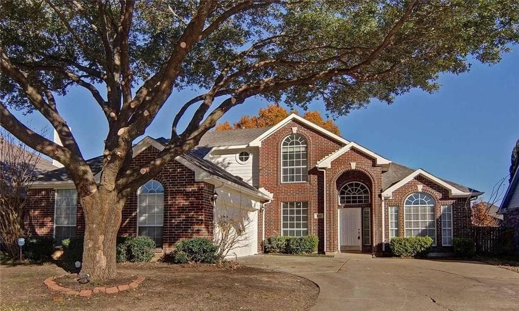 203 Jennifer Ln