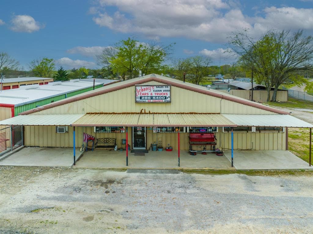708 Smith Cir