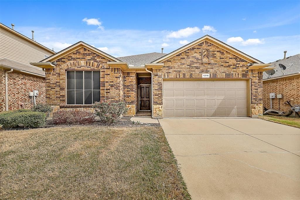 1216 Nora Ln