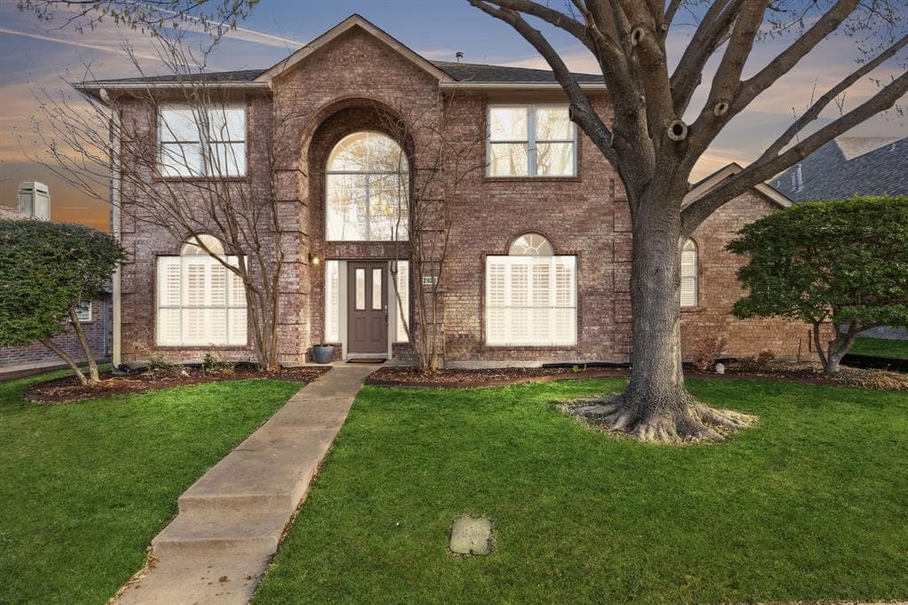 2926 Brittany Ln
