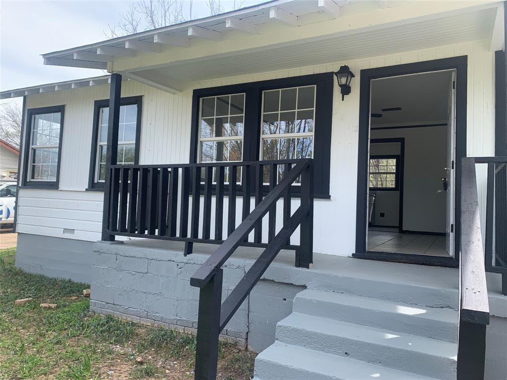 3812 Chickasaw Ave