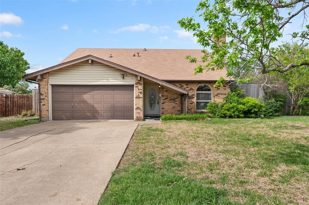 2027 Lucerne Cir