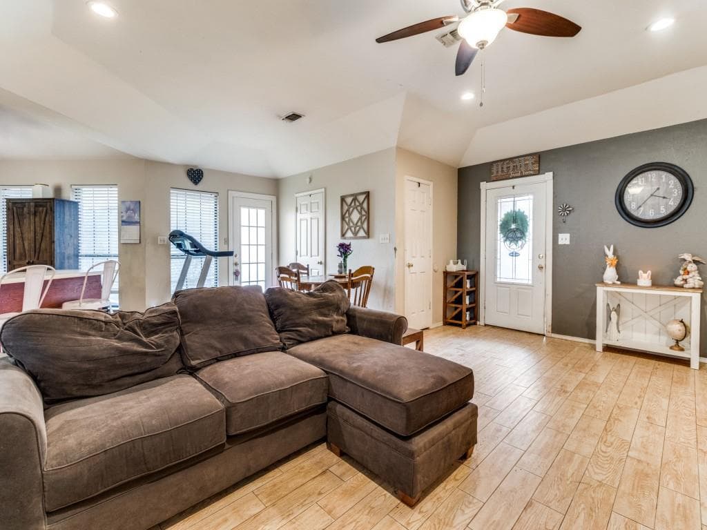 Gallery image 3