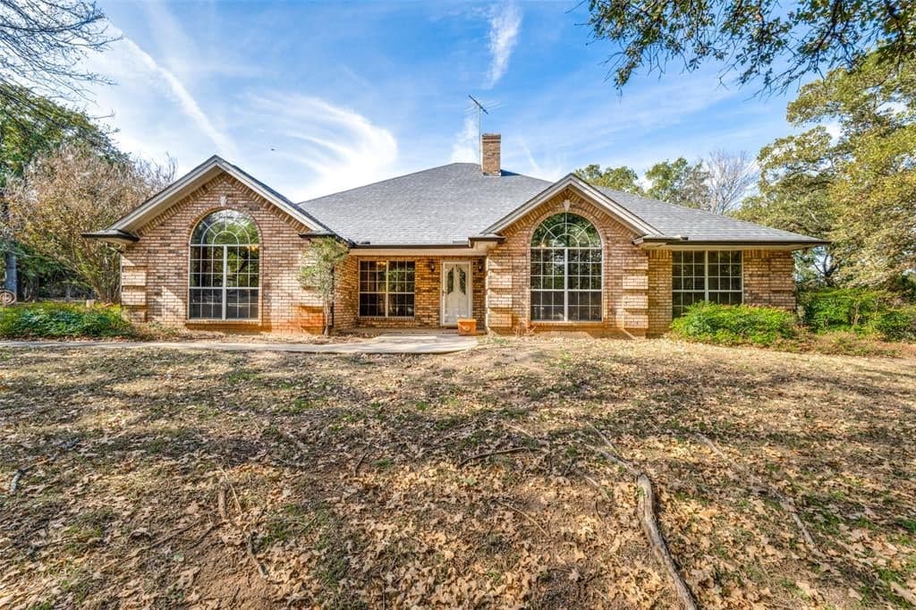 656 Acorn Dr