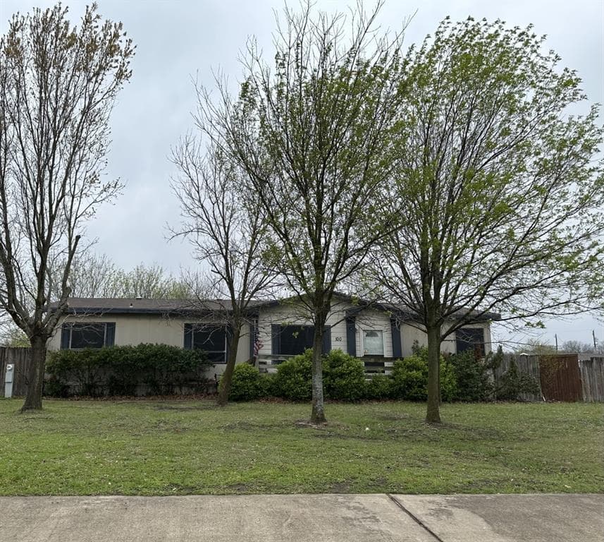 100 Elm Cir