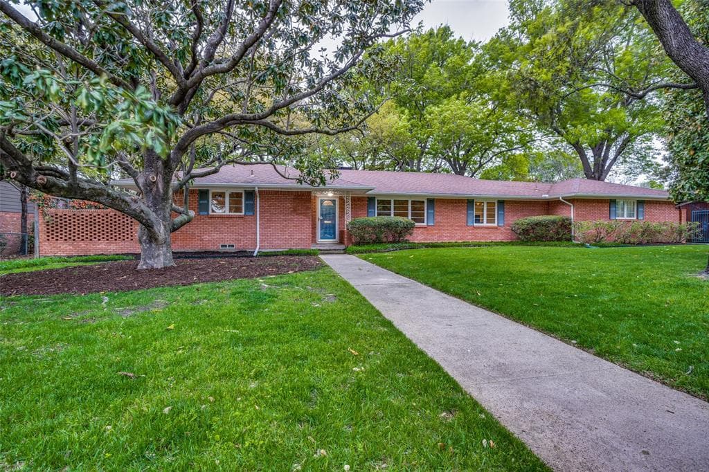10923 Cinderella Ln
