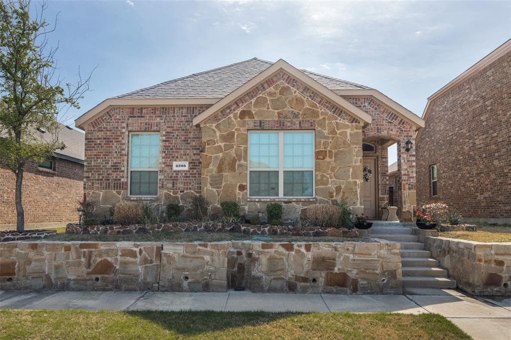 2205 Barx Dr
