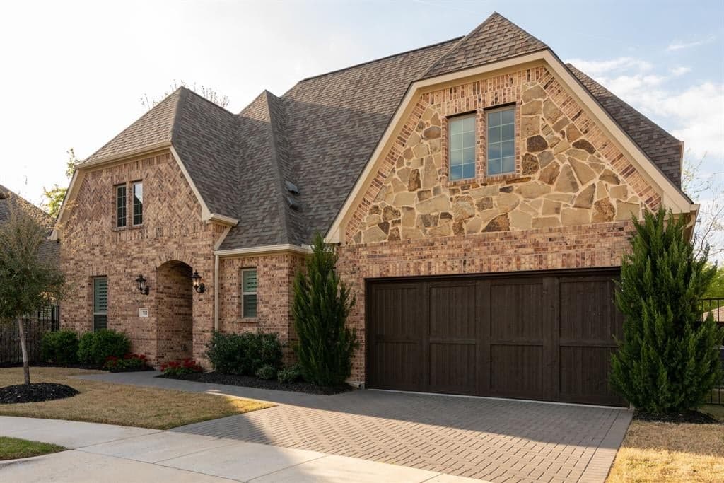712 Brookstone Ct