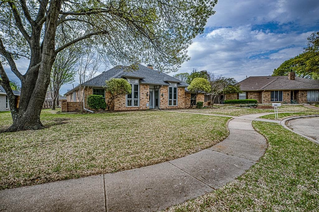 2708 Chamberlain Cir