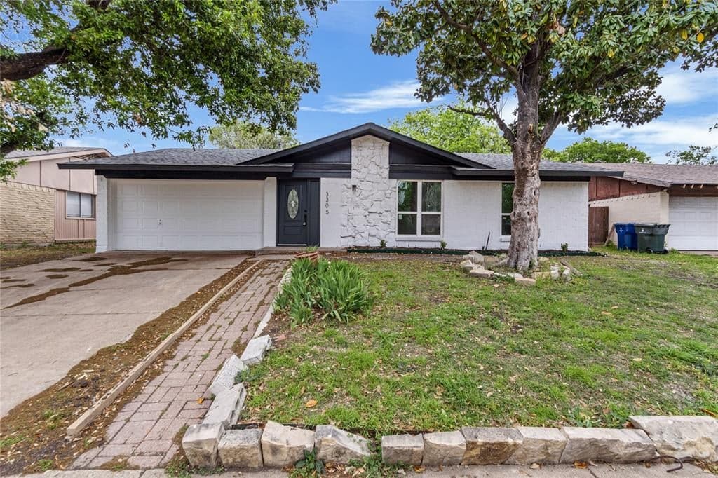 3305 March Ln