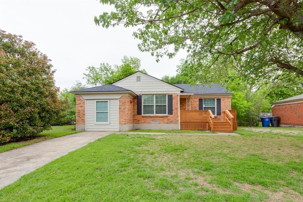 10922 Stallcup Dr