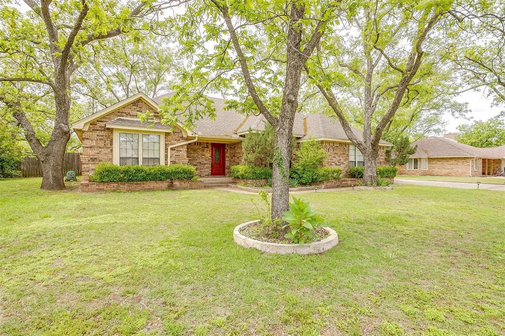 9202 Hanging Moss Dr