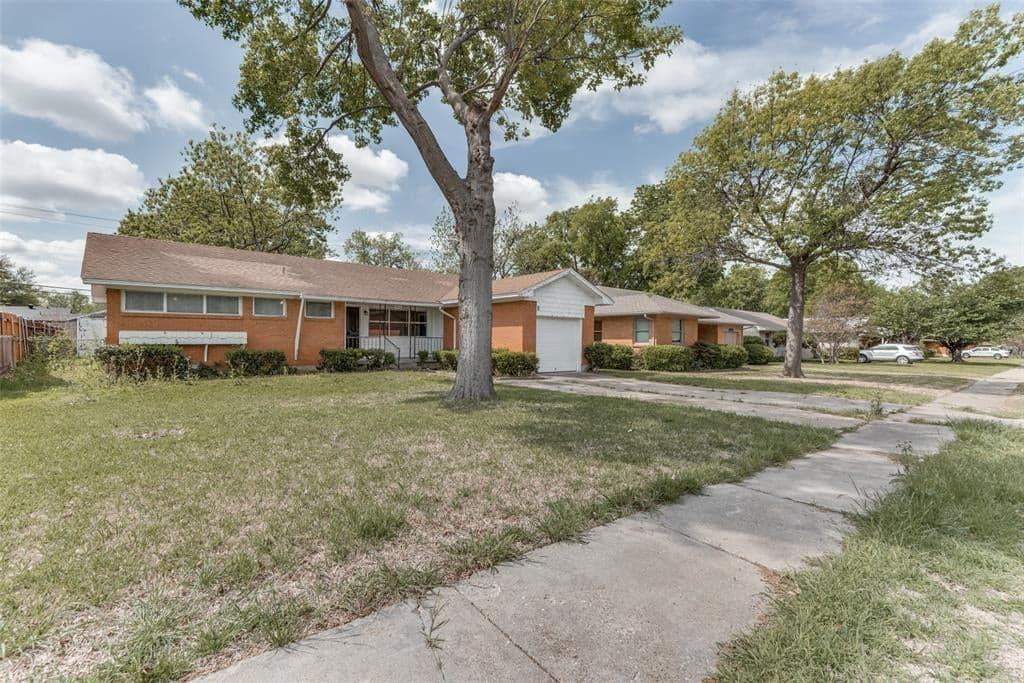 2816 Marbella Ln