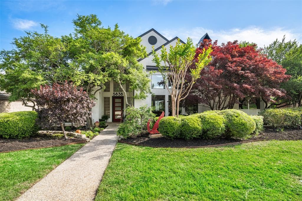 5838 Mapleshade Ln