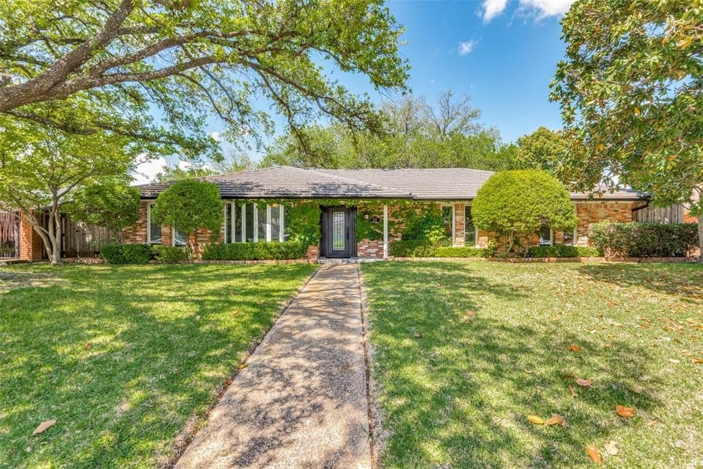 6221 Chesley Ln