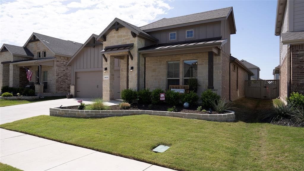 2433 Mockingbird Ct