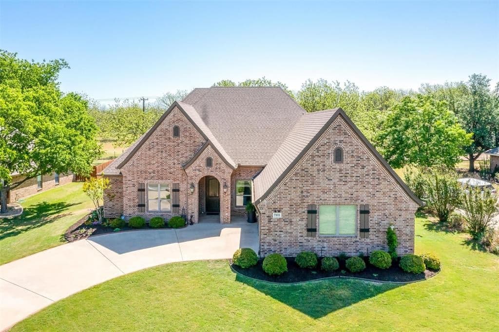 7101 Westover Dr