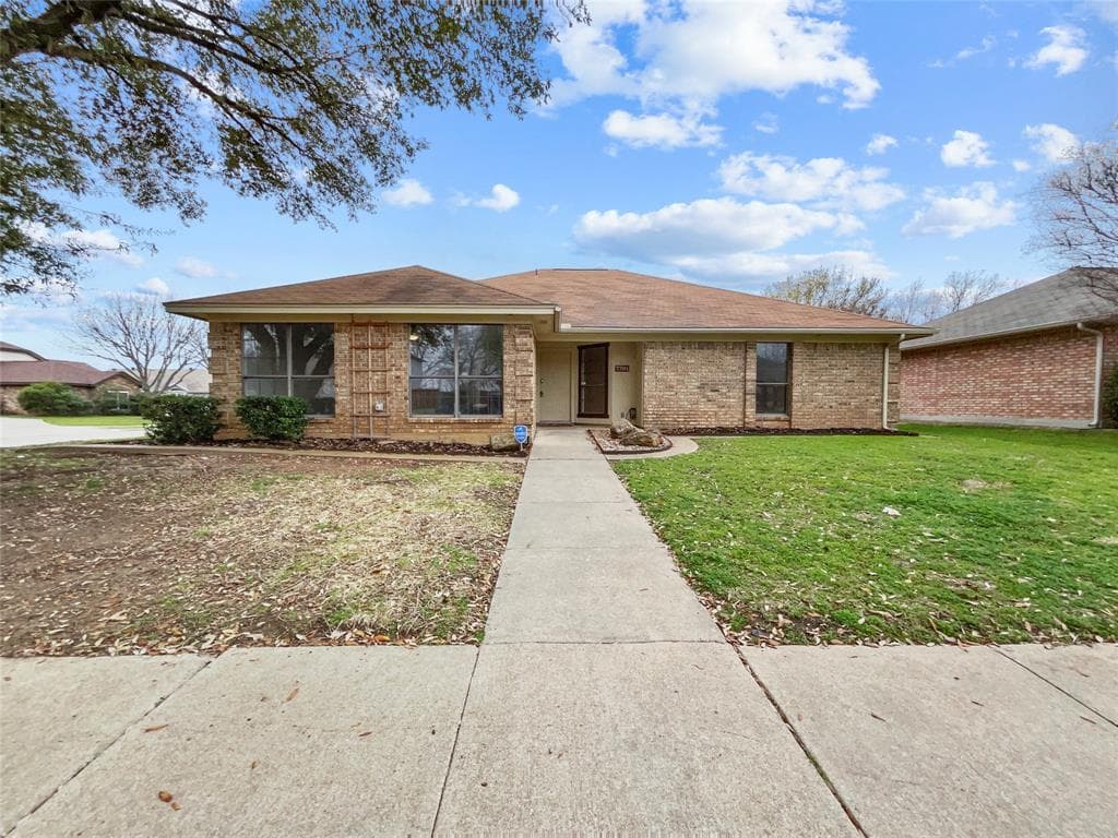 7701 Prairie Dr