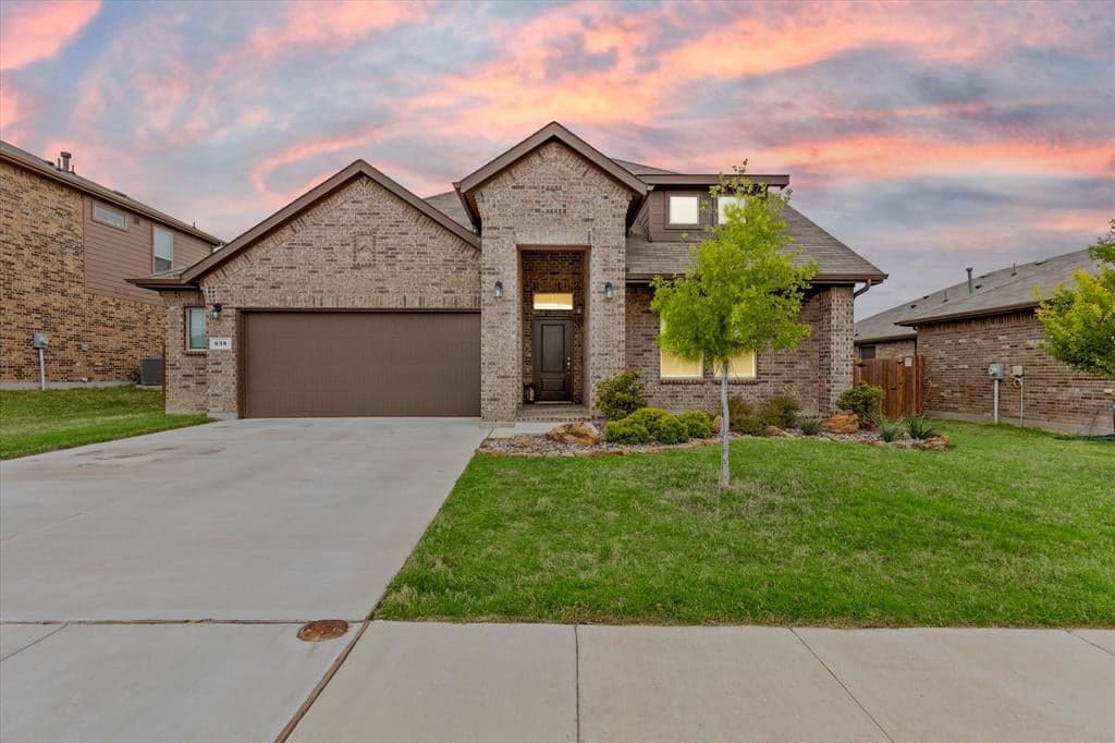 636 Scotney Ln