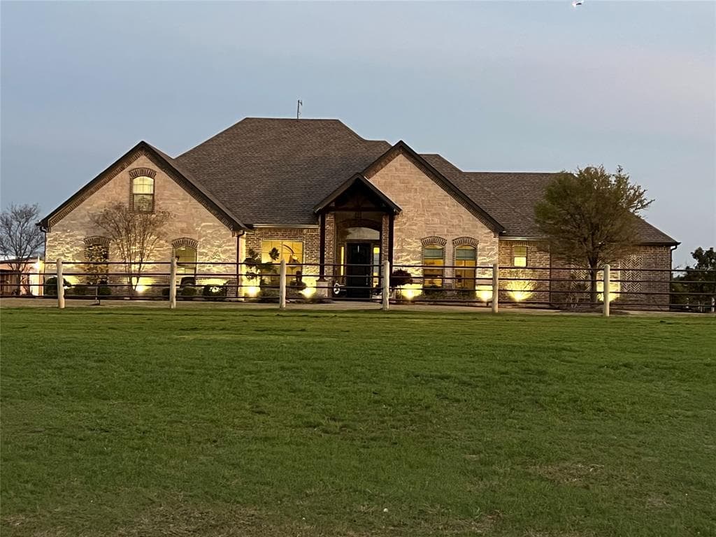 6200 Honeysuckle Rd