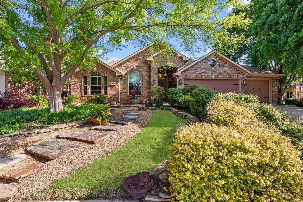 3400 Hibiscus Dr