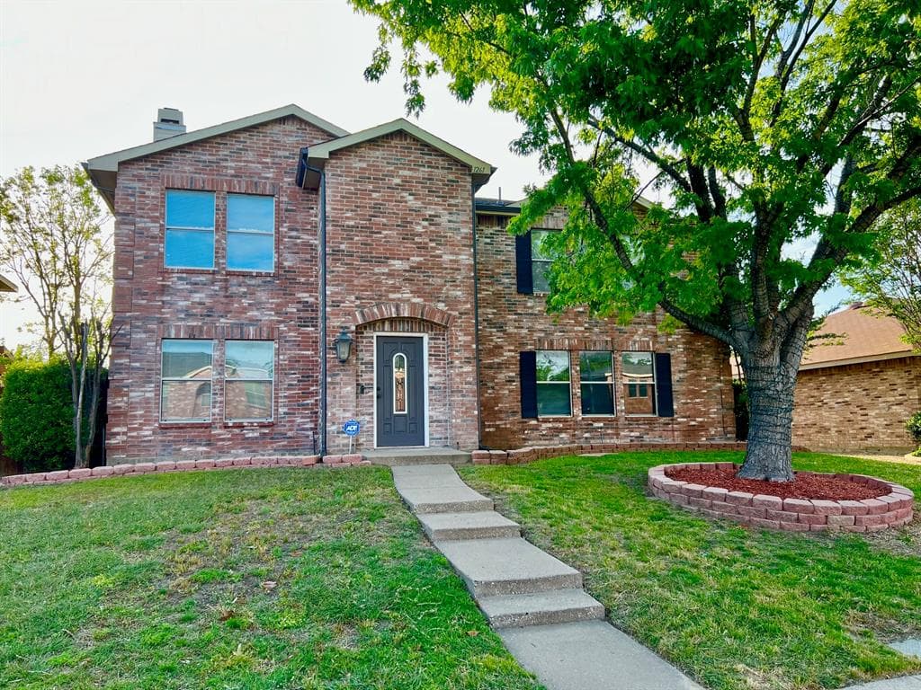 1261 Longleaf Dr