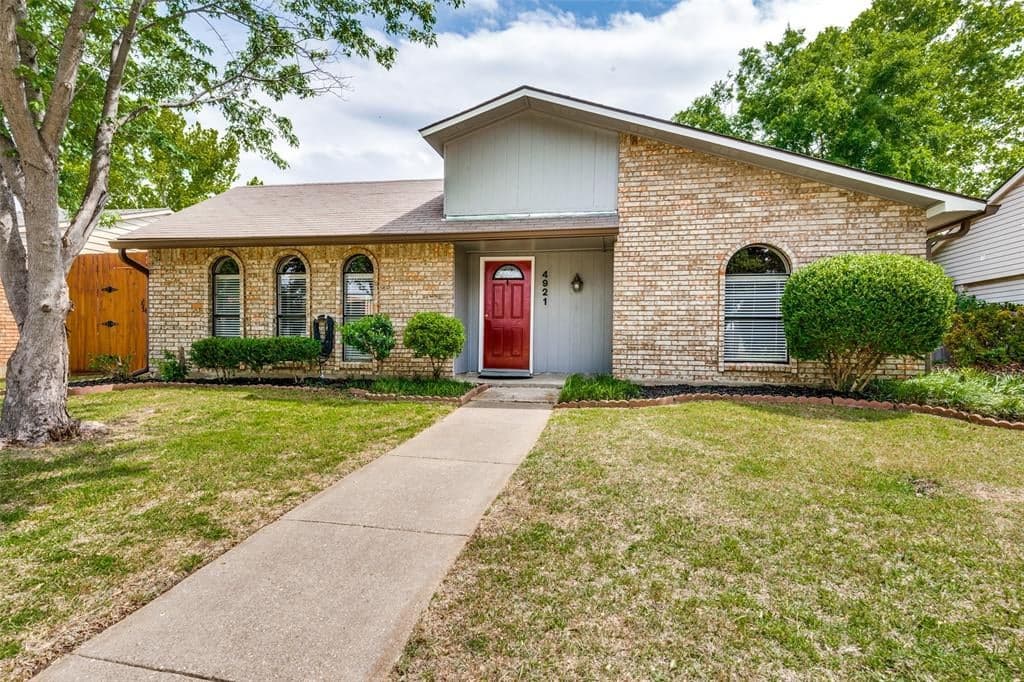 4921 Wagner Dr