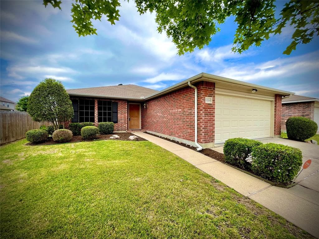1220 Haley Ln