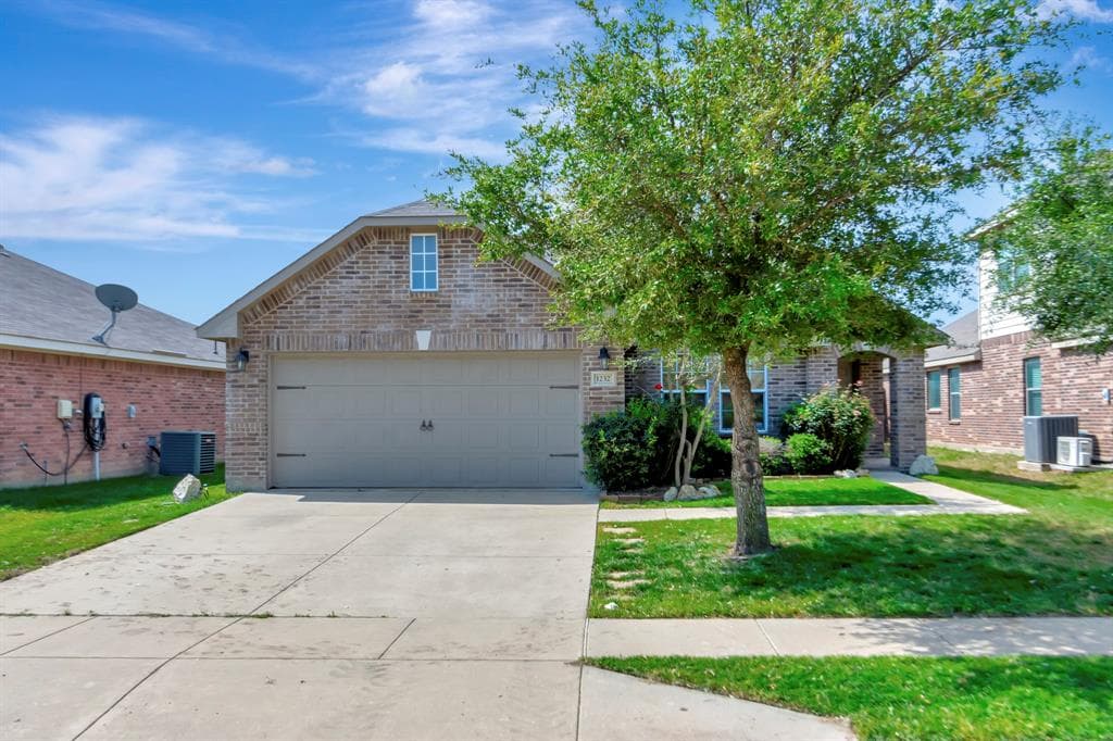 1232 Castlegar Ln
