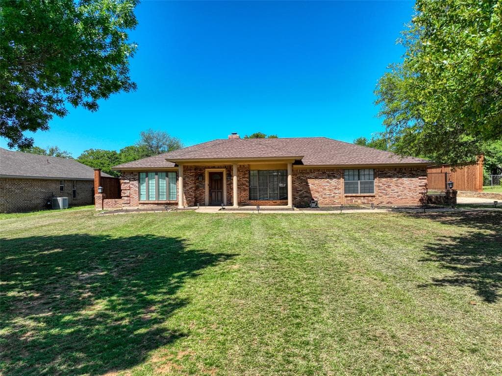 1400 Peggy Ln