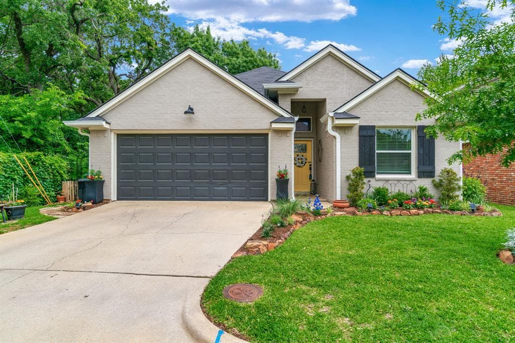 2501 Bear Haven Dr