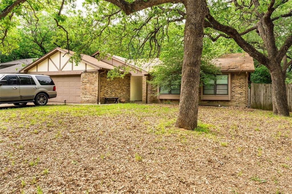2204 Bainwood Trl