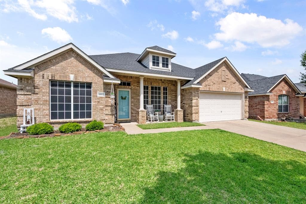 1002 Cutting Horse Dr