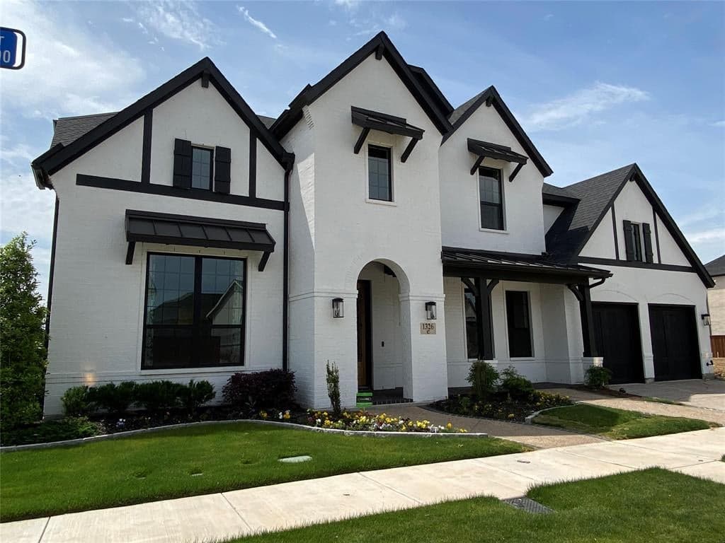 1326 English Setter Dr