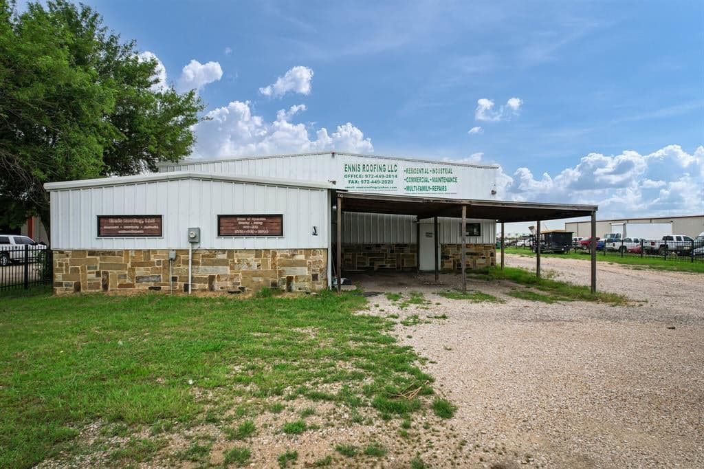 8250 N Interstate 45