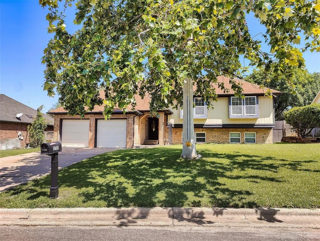 6709 Fair Oaks Dr