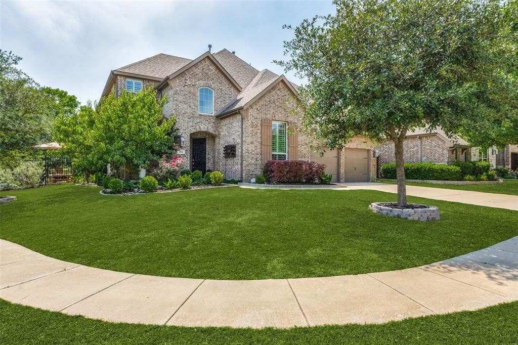 301 Longhorn Dr
