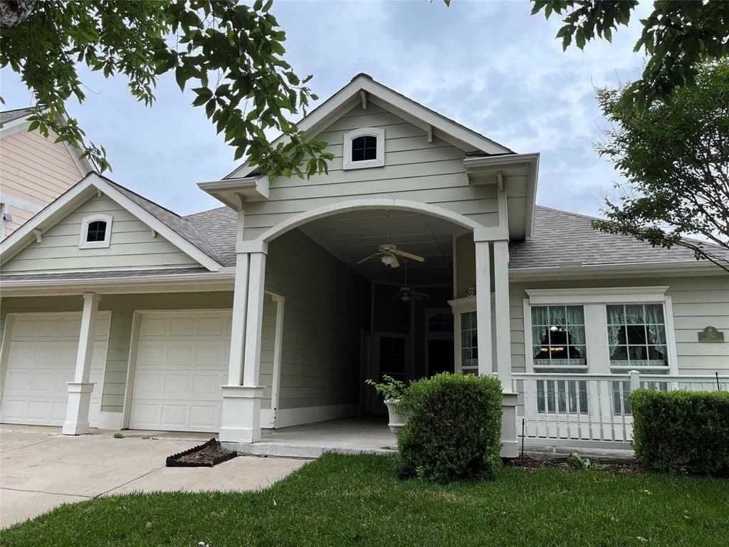 1143 Charleston Ln