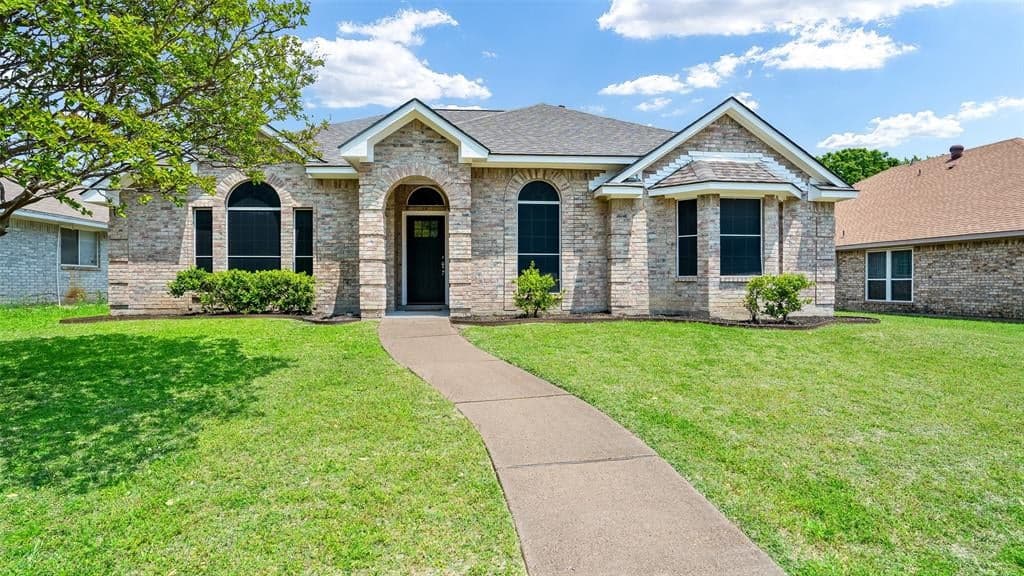 626 Atteberry Ln