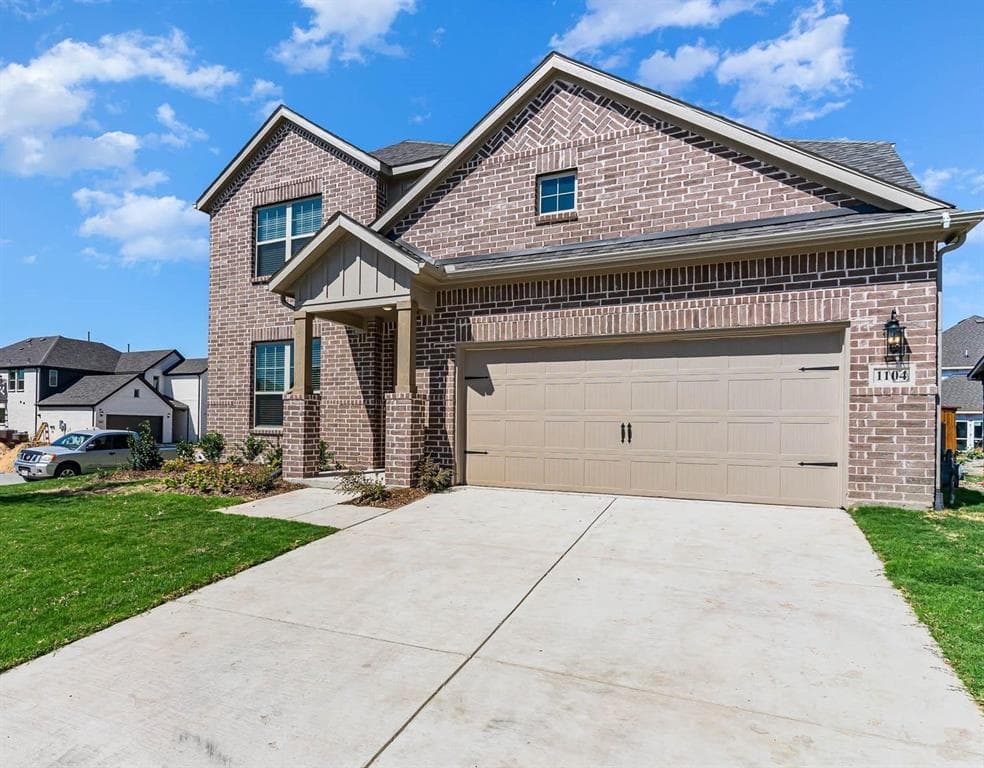 1104 Goldfinch Dr